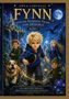 „Fynn und die silberne Truhe“, ein magisches Abenteuer mit Kindern, Hund, Zauberer und Drache vor einem Schloss und Mond., Buch