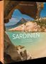 "SECRET PLACES SARDINIEN: Traumhafte Orte abseits des Trubels." Foto von felsiger Küste mit türkisblauem Meer., Buch