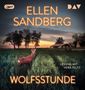 Oben steht "ELLEN SANDBERG", unten "WOLFSTUNDE". Ein Reh steht in einem Feld vor einem Abendhimmel mit Bäumen und Gebäuden., 2 MP3-CDs