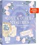 "LOVE & OTHER MYSTERIES: A Gentleman’s Secret", lila Buchcover mit Blüten und einem Umschlag., Buch