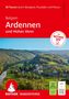 50 Touren durch Bergland, Belgien Ardennen, Mit ROTHER APP. Foto: Grüne Hügel, Dorf und Fluss. ROTHER Wanderführer-Logo., Buch