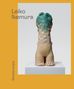 Text: "Leiko Ikemura" und "Motherscape". Skulptur auf Sockel, ockerfarben mit grünlicher Spitze, vor gelbem Hintergrund., Buch