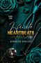 Text: "Romy Ann, Infinite Heartbeats, Verboten Verliebt." Ein Mann mit Bart schaut direkt, trägt ein weißes Hemd., Buch