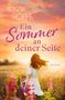 "Ein Sommer an deiner Seite" von Rosita Hoppe. Frau im weißen Kleid läuft durch blühendes Feld im Sonnenuntergang., Buch