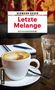 „Letzte Melange“ von Hermann Bauer, Kaffeehauskrimi. Eine Tasse Kaffee, ein Glas Wasser und ein Notizbuch auf einem Tisch.
