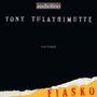 Text: „Audiolino“, „Tony Tulathimutte“, „Fiktionen“, „Fiasko“. Schwarzer Hintergrund, unten orange-weiß gerissen., MP3-CD