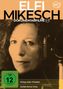 "ELFI MIKESCH DOKUMENTARFILME 3/3" und "Krieg oder Frieden, Gefährliche Orte". Gesicht einer Frau, Kamera im Hintergrund.