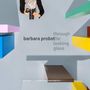 "barbara probst through the looking glass" in der Mitte. Frau mit Kamera von oben, umgeben von bunten, rechteckigen Formen., Buch