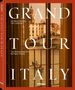"GRAND TOUR ITALY", Hannes Krause, Tim Labenda. Blick durch ein Fenster auf eine italienische Stadt mit Gondel auf dem Wasser., Buch