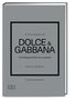 "Little Book of Dolce & Gabbana - Die Erfolgsgeschichte des Luxuslabels" von Jessica Bumpus. Graues Buchcover., Buch