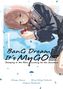 "BanG Dream! It's MyGO!!!!! Swaying in the Rain, Looking for the Sunshine. Manga: Yuama, Story: Yotsuji Haibuchi." Eine Illustration zeigt ein lächelndes Mädchen in Schuluniform., Buch