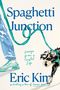„Spaghetti Junction“, „Essays from a Tangled Life“, „Eric Kim“. Illustration von Schuhen, einem Hund und Leine., Buch