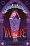 "Midnight at the Vampire Inn" oben, "Lindsay Currie" unten. Illustration: Junge mit hellem Haar in einem Sarg.