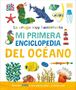 "Mi primera enciclopedia del océano." Bunte Illustrationen von Meereslebewesen wie Seepferdchen, Fische und Korallen.