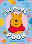 "Be More Pooh. A little book of positivity." Illustration von Winnie Puuh mit Bienen und bunten Blumen.