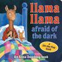 „llama llama afraid of the dark“ – Ein Buchcover mit einem ängstlichen Lama im Bett, begleitet von einem Stofftier.