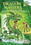 Text: "Dragon Masters: Scale of the Emerald Dragon." Illustration eines Jungen auf einem grünen Drachen am Wasserfall.