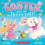 Text: "Easter, Are We There Yet?" Ein Mädchen mit Hasenohren jagt mit einem großen, fröhlichen Hasen bunte Eier.