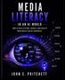 "MEDIA LITERACY IN AN AI WORLD" steht oben. Ein digitales Auge in Blau- und Lila-Tönen mit Wörtern wie "Ai", "Breaking News"., Buch