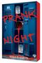Texte: "SIX OUT FOR FUN, ONE OUT FOR BLOOD." Buch "PRANK NIGHT" von KELLY COON, mit blauen Schließfächern und roter Farbe.