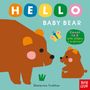 HELLO BABY BEAR, Count to 5 with sliders + a mirror! Illustration: Zwei Bären, großer und kleiner, mit Schmetterling.