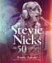"Stevie Nicks in 50 Songs" von Annie Zaleski. Eine Frau mit Kopfhörern singt leidenschaftlich ins Mikrofon., Buch