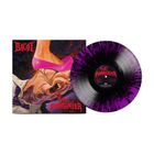 Text: "BRAT" und "Manslayer". Illustration: Ein rosa Schuh durchbohrt einen offenen Mund. Vinyl: Lila-schwarz gesprenkelt.