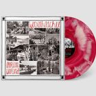 Text: "waxahatchee", "american weekend". Collage aus Schwarz-Weiß-Bildern, daneben eine rot-weiße Schallplatte.