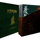 "Anthology of Sombre Reflections" und "My Dying Bride" in gelber Schrift auf grünem Hintergrund. Box mit Schallplatten.