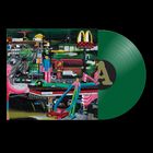 Illustration einer bunten Stadtlandschaft mit einem McDonald's-Logo, umgeben von Werbetafeln und geschäftigen Straßen.