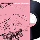 Text: "BLUE LIGHTS KENNY BURRELL Volume 2", Namen verschiedener Musiker auf pinkem Hintergrund, Schwarz-Weiß-Illustration einer liegenden Frau.