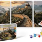 „Malen nach Zahlen: Die Chinesische Mauer“. Triptychon-Illustration mit Mauer und Bergen. Pinsel und Farbtöpfe auf der Seite.