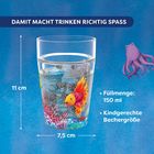 Text: "DAMIT MACHT TRINKEN RICHTIG SPASS", "11 cm", "7,5 cm", "Füllmenge: 150 ml", "Kindgerechte Bechergröße". Illustration mit Wasser, Fisch und Oktopus.