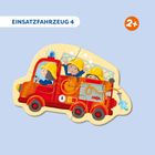 Text: "EINSATZFAHRZEUG 4" und "2+"

Illustration eines roten Feuerwehrautos mit lachenden Kindern in Feuerwehrhelmen.