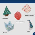 TANNENBAUM, WEIHNACHTSSCHMUCK, WEIHNACHTSKUGEL, TEELICHT, PINGUIN; Origami-Figuren aus weihnachtlich bedrucktem Papier.