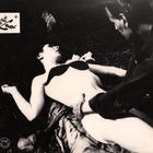 Text: "im Fieber der Lust". Eine Person liegt auf dem Rücken, bekleidet, während jemand sich über sie beugt.