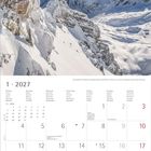 Kalender, Januar 2027. Panoramablick vom Gipfel der Zugspitze. Schneebedeckte Berge und sonniger Himmel.