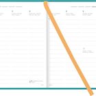 Kalenderseite für Januar, mehrsprachig: Montag bis Sonntag, 4. bis 10. Januar, Woche 1. Türkises Muster, orangefarbene Markierung.