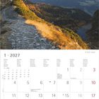 Kalender Januar 2027. Feiertage: Neujahr (1.), Hl. Drei Könige (6.), Berchtoldstag (2.). Berglandschaft mit Abendlicht.