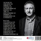 Titelliste mit Songnamen und Zeiten, darunter "Bonus Tracks". Schwarz-weiß Portrait eines älteren Mannes in Anzug.