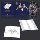 "Survival of the Fittest", "Razor", "Custom Killing". Ein Vinyl-Cover mit blutigem Logo und Totenkopf, bunter Schallplatte.