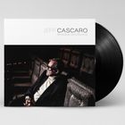 "JEFF CASCARO Broadway and Beyond" steht auf einem Albumcover. Ein Mann sitzt in einem Theater auf gepolsterten Stühlen.