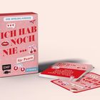 Auf einer rosa Verpackung steht: "ICH HAB NOCH NIE ... für Paare". Karten sind abgebildet. Symbole rundum.