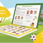 "Einfach aufklappen und sofort loslegen! Mit aufstellbarer Anti-Schummel-Trennwand." Illustrative Spielanleitung.