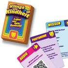Kartenspiel mit bunten Karten. "Klingt wie Kindheit" und "Früher war mehr Bandsalat" als Titel. Kategorien: Wissen, Pantomime, Audio.
