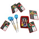 "Darts Legenden" auf Spielkartenschachtel, umgeben von Dartpfeilen und Karten mit Spielernamen und Statistiken.