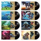 Acht Schallplatten mit kunstvollen Covern zu einem Abenteuer-Videospiel. Jedes Cover zeigt Szenen und Charaktere.