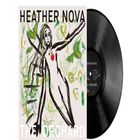 Text: "HEATHER NOVA, THE ORCHARD." Illustration zeigt eine abstrakte Figur mit ausgebreiteten Armen und grünen Akzenten.