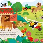 Bunte Illustration eines Bauernhofs mit tanzendem Pony, Esel, Hund und Enten. Texte: "WIEHER!", "IAH, IAH!", "SCHNATTER!"