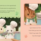 Freya bäckt Brot mit Freunden. Links: Figuren mit Kochmützen und Backutensilien. Rechts: Figuren messen Zutaten ab.